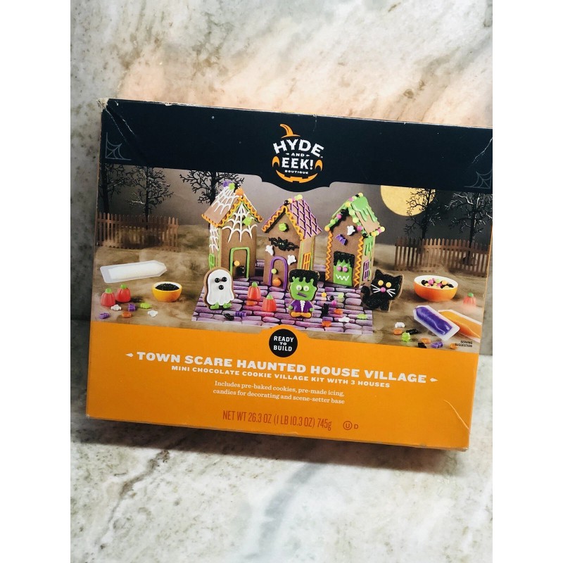 Hyde New-Hyde/Eek Mini Chocolate Cookie Village Kit With 3 Houses.