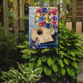 Caroline's Treasures SS8315GF Pekingese Garden Flag Mailbox Flag Decorative Yard Flag Banner Outside Patio Artwork Yard Flower Beds, Garden Size, Multicolor