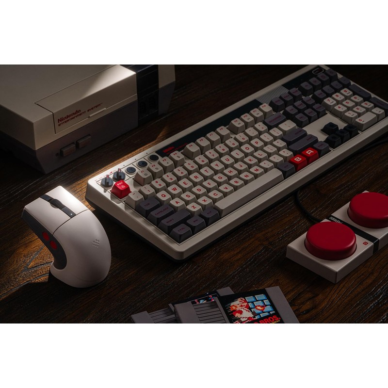 8BitDo Retro R8 Mouse, Charging Dock, PAW 3395 Optical Sensor