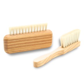 DOJA Barcelona Vinyl Record Cleaning Set for Caring for Your Records and Needles - Plate Cleaning Brush with Effortless Cleaning - Record Cleaning Kit Ergonomic Design