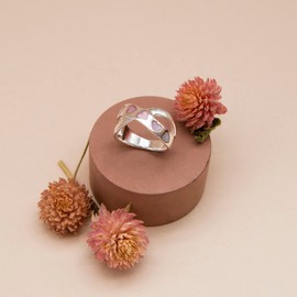 Tuscany Silver Women's Sterling Silver Pink Mother of Pearl Hearts and Kiss Shape Ring - Size P