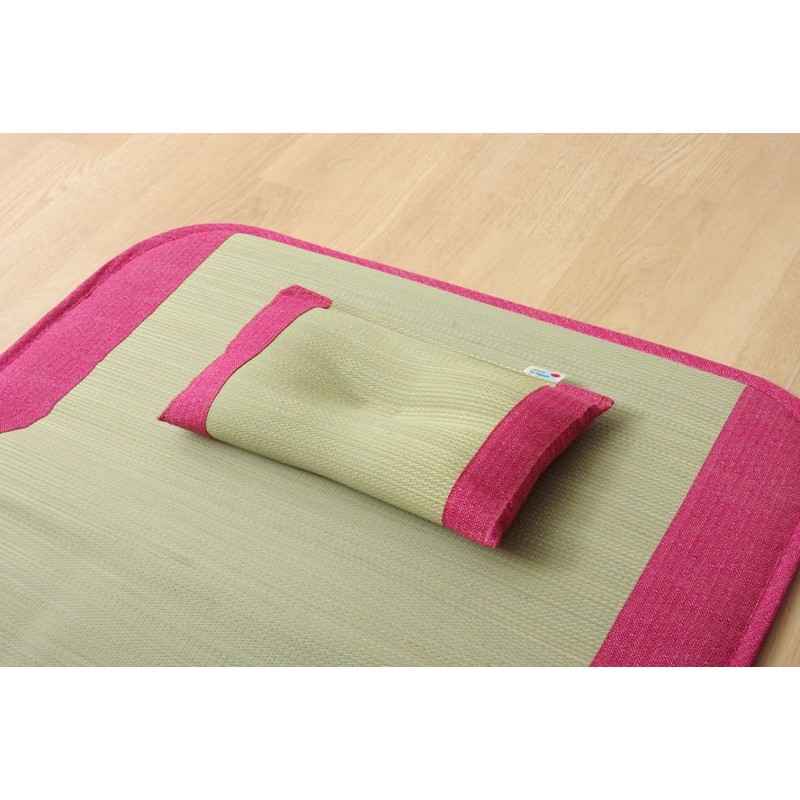 Ikehiko "Sayaka" igusa nap mat.