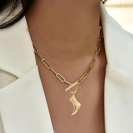 Cowboy Hat Boot Pendant Necklace for Women Layer Dainty Western Cowgirl Hat Boots Charms Chain Necklace Shell Necklaces Summer Seashell Beach 18k Starfish Surfer Jewelry Gift (Gold)