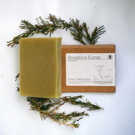 Stonefoot Farms All Natural Goat Milk Soap - Pine - Cold Processed Soap Bar for Face & Body, Moisturizing & Gentle on Sensitive Skin, Great Gift for Men - 4.5 oz