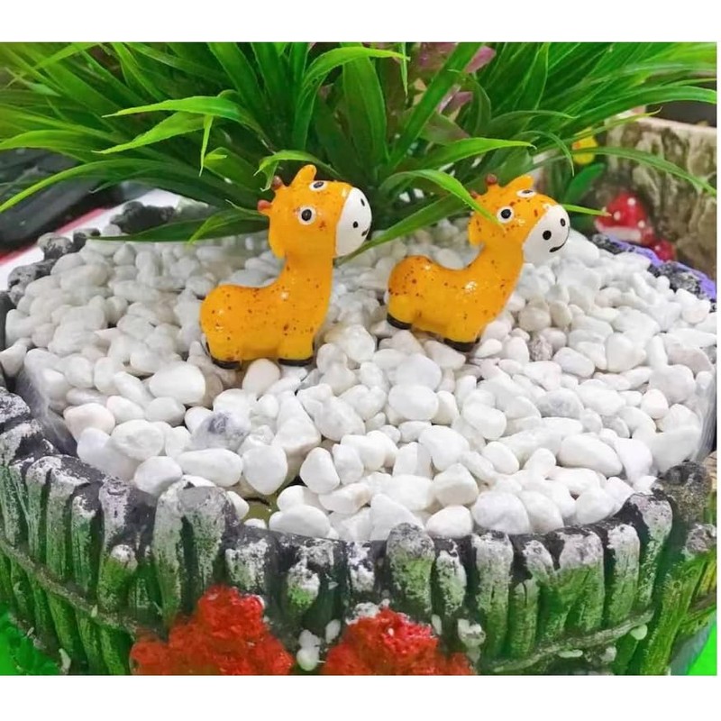 OZLMC 50 Pcs Mini Giraffe Figurines for Fairy Gardens,Miniature Landscapes,