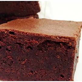 Carla's Sweets Assortment 20 ( 30 Single Snacks. Every piece is individually packed: 6 Meringues, 6 Butter Cookies, 6 Mantecaditos, 6 Brownies and 6 Guava Cakes pieces)