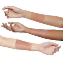 Well People Superpowder Bronzing Powder, Hydrating Baked Bronzing Powder For A Natural Glow, Semi-matte Finish, Vegan & Cruelty-free, Golden Hour