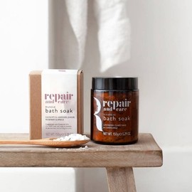 Repair and Care Muscle Bath Soak Eucalyptus, Lavender, Ginger, Rosemary & Arnica Essential Oils 150g