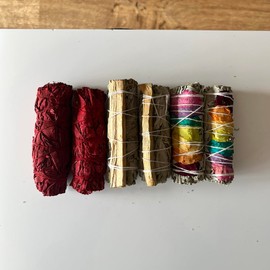 2x Palo Santo White Sage 4" Smudge Sticks, 2x Chakra Petals White Sage 4" Smudge Sticks, 2x Dragon's Blood White Sage 4" Smudge Sticks