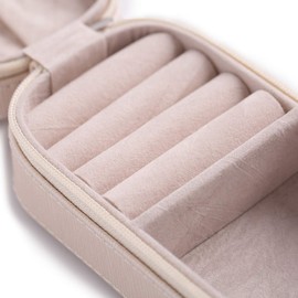 Small Jewelry Box Travel Jewelry Box Portable Jewelry Box MINI Jewelry Box Jewelry Storage Box PU Jewelry Box (Beige)