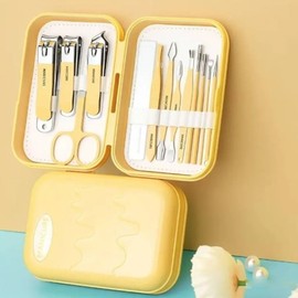 Portable nail care tool 13-piece set Nail toenail clipping ear pick eyebrow grooming yellow WFN4L6X / 휴대용 네일 케어 도구 13종세트 손톱 발톱까이 귀이개 눈썹정리 옐로우WFN4L6X