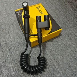 Toilet Flushing Bidet Sprayer Nozzle, Water Pressure Booster Valve, Triangle Valve (black)