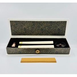 Fragrant Buddha Premium Hoi-An Agarwood Incense Sticks (Short) 10g with Lotus Incense Holder