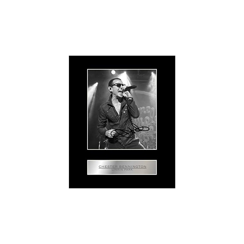 Chester Bennington Signiertes Foto mit Passepartout, Linkin Park #2, signiert,