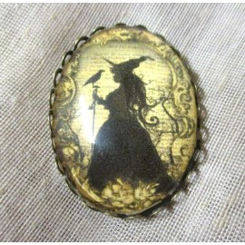 XL GLASS DOME PICTURE BUTTON "ANTIQUED" SILHOUETTED WITCH #1 & BIRD 1-1/2 in
