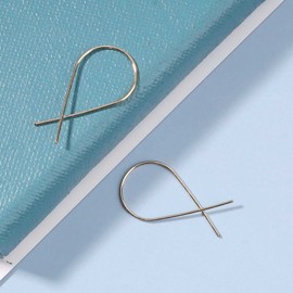 Yheakne Cross Arc Threader Earrings Gold Wire Twist Earrings Geometric Wire Earrings Tiny Open Hoop Threader Earrings Jewellery for Women and Girls Gifts, Alloy Steel