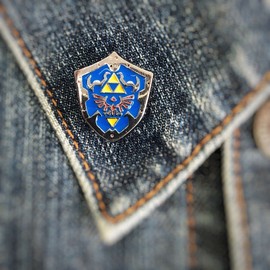OYSTERBOY Legend of Zelda Shield Hyrule's Royal Crest Logo Premium Quality Enamel Metal Pin for Backpacks Schoolbags Packs Shirts Jackets Jeans Hats Shoes