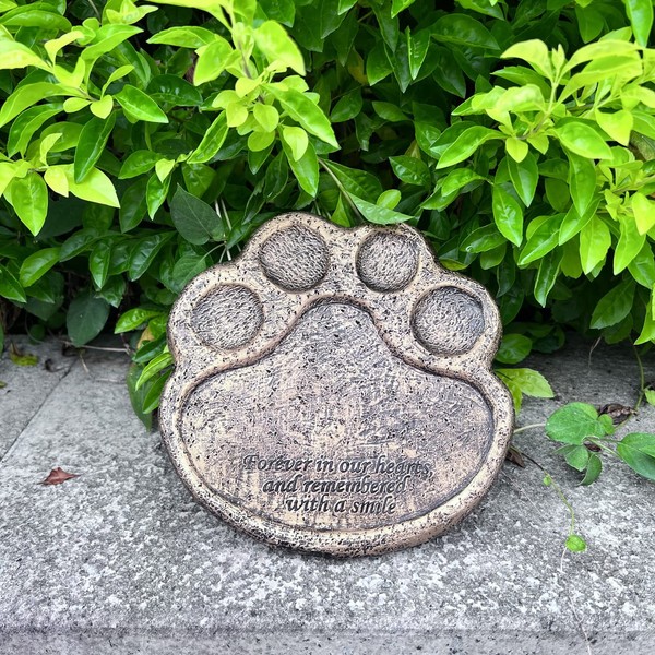 Garden Stepping Stone, Paw of Dog Cat Pet Memorial Stones,