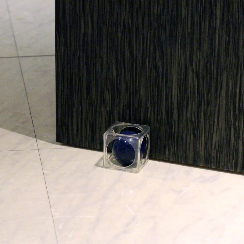 Sanyo Door Stopper Door Cube, Blue