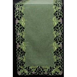 Table Runner (Small) in Green Balmoral Thistle Design. Beautifully embroidered table linen to grace your dining table at Hogmanay, Burns Night, St Andrew’s Day, or to dress the tables at your Scottish Wedding, Engagement Party or other Scottish Celebrati