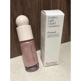 Positive Light Liquid Luminizer Highlight Rare Beauty