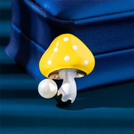 tanxuan Mushroom Pearl Brooch Pin Cute Yellow Mushroom Enamel Pin Cartoon Mushroom Lapel Pins Funny Plant Brooch Jewelry Gift Clothes Hats Decorations