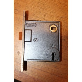 Antique Refurbished Yale & Towne #1620 Cast Bronze Face Keyhole Mortise R-25