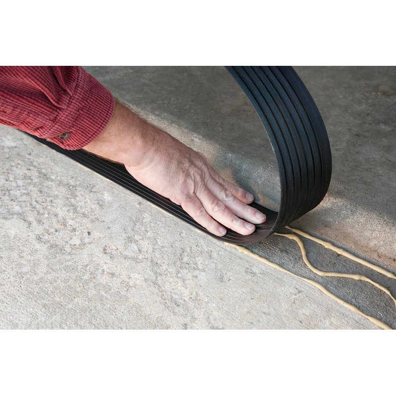 G-Floor 20' Vinyl Garage Threshold in Midnight Black Color for