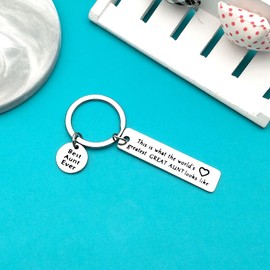 Ximalun Auntie Keyring Gifts This is What The World's Greatest Great Aunt Looks Like Keyring Best Aunt Ever Gifts Mothers Day Gifts for Auntie Christmas Birthday Gifts Auntie Gifts from Niece Nephew
