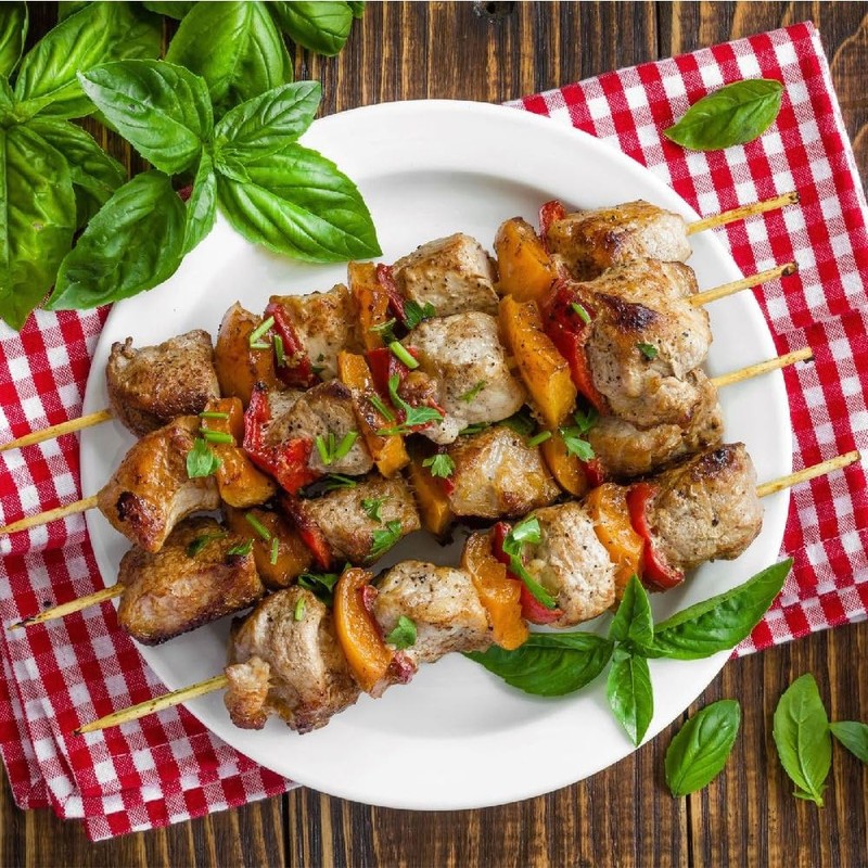 PARENCE.- Set di 100 tubi di legno/grill, spiedini, frutta, verdura,