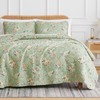 Southshore Fine Living, Inc. Oversized Queen Quilt Set, 3-Piece Lightweight Quilted Bedspread with 2 Pillow Covers, Jacobean Willow, Floral Coverlet Microfiber Fabric, Full Size Bedding Quilt, Green
