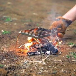 16 x 16 cm Tragbarer Lagerfeuergrill Edelstahl Klappbarer Grillgitter mit Tragetasche Faltbarer Lagerfeuer Grill für Camping Trekking Garten und Outdoor Grill-Spaß