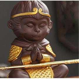 LinaLife Handmade 4.6" Monkey King Statue Sun Wukong Buddha Zen Monk Figure Chinese zisha Purple Clay Sculpture with Golden Cudgel, Collectible Purple Sand Tea Pet fish tank Home Car Decor Tea Tray