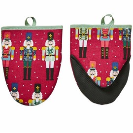 Ulster Weavers - Christmas Oven Mitts with Nutcracker Soldiers (18 x 14.5cm) - Mini Oven Gloves with Nutcracker - 100% Cotton - Nutcracker Oven Gloves Heat Resistant - Christmas Kitchen Decorations