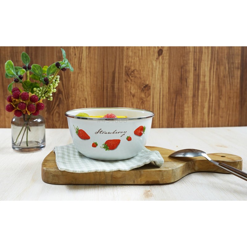 Fuji Hollow Strawberry Mixing Ball, 5.5 inches (14 cm), 0.8