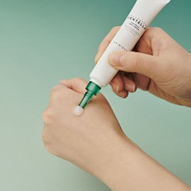 skin1004 Madagascar Centella Titrica Spot Cream 20ml / 마다가스카르 센텔라 티트리카 스팟 크림 20ml