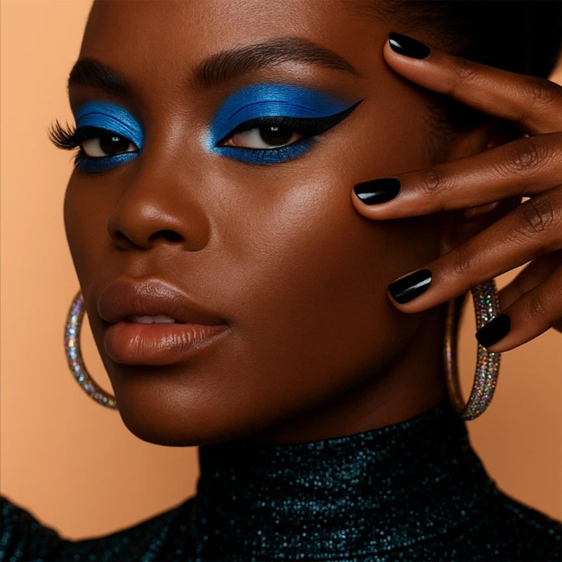 Blue Shimmer Powder Eyeshadow Single, Compact With Sponge-Tip Applicator
