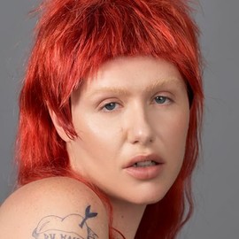 Good Dye Young Tinte para El Cabello Semi Permanente Du Hast Rosa - Color de Cabello Temporal Protector Uv, Tinte para Cabello Rosa Acondicionador, Libre de Ppd, Dura 15-24+ Lavados, Vegano y Libre de