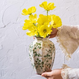 Vintage Pastoral Octagonal Vase, Green and Beige Retro Ceramic Flower Vases, Rustic Farmhouse Vases Chinoiserie Floral Small Vase for Home Decor, Living Room, Kitchen, Bedroom and Shelf 6.7 Inch