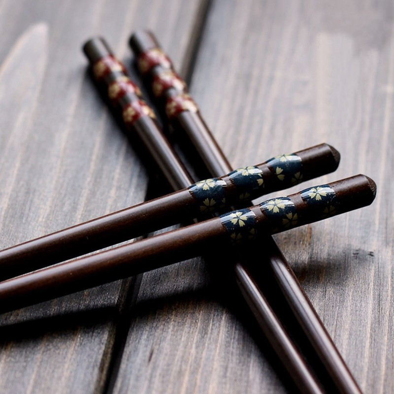 Leaptech 2 Pairs Chopsticks Japanese Natural Chopsticks Made of Environmentally