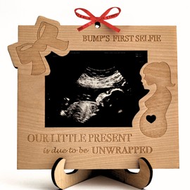 Heart's Sign My 1st Selfie Ultrasound Picture Frame - Mom To Be and Pregnant Mom Gifts | Sonogram Picture Frame | New Mom Gifts For Women Ultrasound Frame