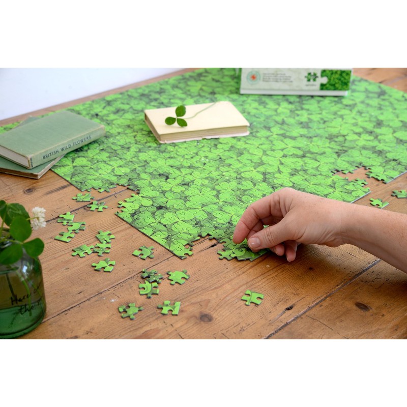1000 Piece Jigsaw Puzzle with Four Leaf Clover - Impossible