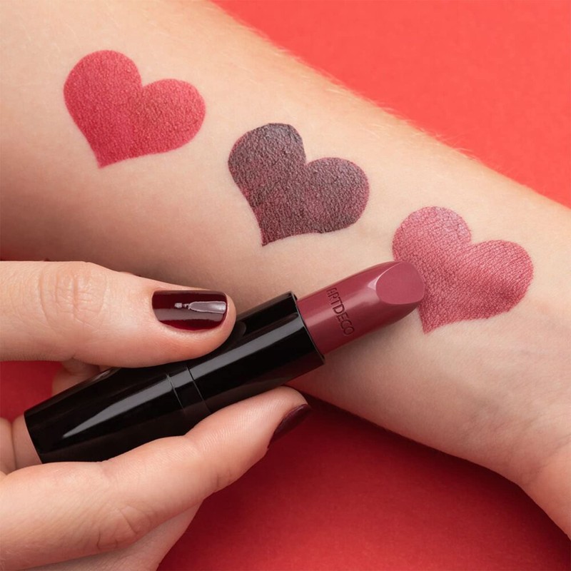 ARTDECO Perfect Colour Lipstick - Long-Lasting Shiny Red Lipstick -