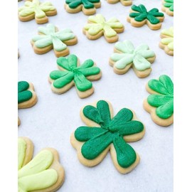 THE COOKIE CUTTER SHOP Mini 1.5 Inch Shamrock Cookie Cutter - Tin Plated Steel