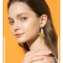 Sparkling Banana Dangle Drop Stud Earrings for Women Cubic Zirconia Yellow Crystal Faux Pearl Fruit Charm Dangling Statement Earring Fashion Jewelry Gifts