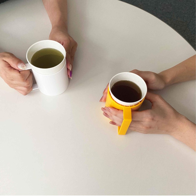 Easy to Hold and Less Likely to Tip Paper Cup