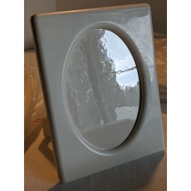 Tupperware Memory Mates Fun Frames 5 x 7" Oval Frame - #2259/2258/226