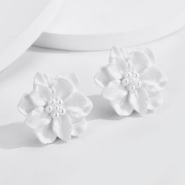 Flower Earrings for Women Girls, Vintage Large White Boho Acrylic Flower Stud Earrings Exaggerated Camellia Earrings Statement Stud Earrings Jewelry Gifts