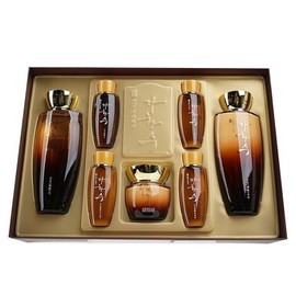 Half Club/Celler Hub / 하프클럽/셀러허브_여성트랜드패션젤리성분 기획 스킨케어 3종 선물세트