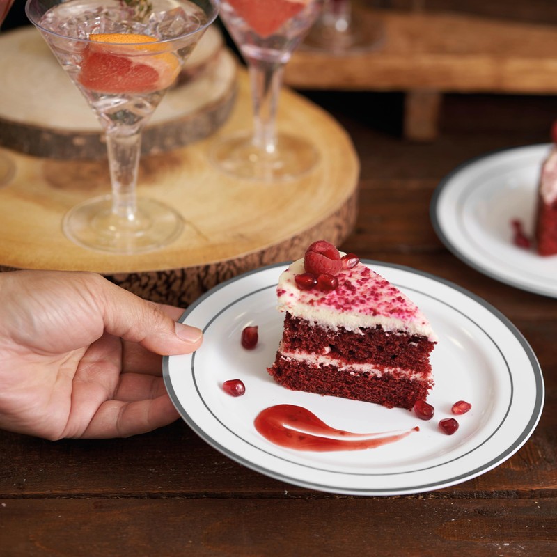 MATANA 25 Premium White Plastic Dessert Plates with Silver Rim,